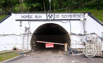 Parajd - Segélyprogrammal támogatja az Ökumenikus Segélyszervezet a sóbánya dolgozóinak családjait