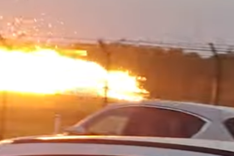 Lengyelországban lezuhant egy F-16-os repülőgép, a pilóta meghalt - Videó