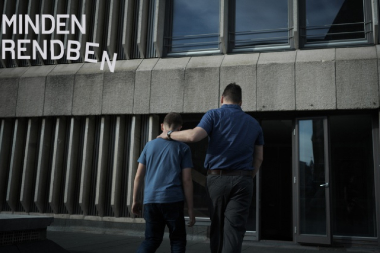 Márciusban mutatják be a hazai mozikban Sós Bálint Dániel Minden Rendben című filmjét