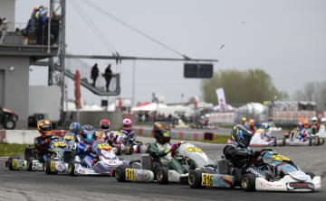 Beni és Ákos a Slovak Karting Centerben