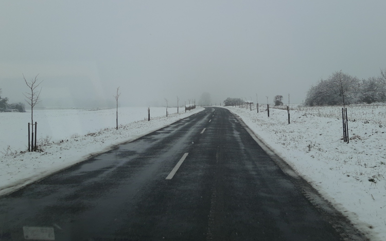 Meteorológia: a Mecsekben 20 centiméter hó is hullhat hétfőn