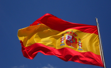 Spanyolország június végéig nem oldja fel a határain bevezetett korlátozásokat