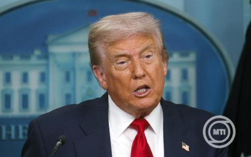 Donald Trump puhatolózó jellegű, de konstruktív tárgyalásra számít Vlagyimir Putyinnal