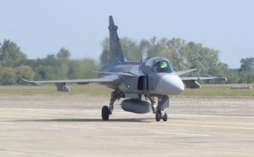 HM: nem drónok miatt láthattak Gripeneket a levegőben Nyíregyháza környékén