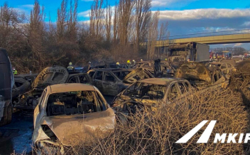 Mabisz: folyamatosan rendezik a biztosítók az M1-es autópályán történt tömegbaleset kárigényeit